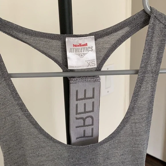 Workout Tank Top - Picture 2 of 3